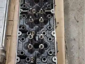 Used Detroit DD15 Head Image