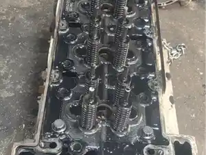 Used Detroit DD15 Head Image