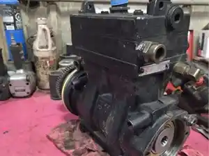 Used PACCAR MX13 Air Compressor Image