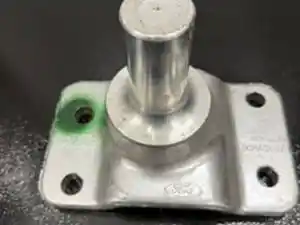 New 1992 Ford 9000 Engine Mount Image