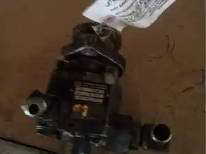 Used 2002 International DT444E Steering Pump (Stock #604)) Part Image