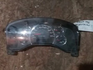 Used 2015 GMC Savana Instrument Cluster (Stock #996)) Part Image