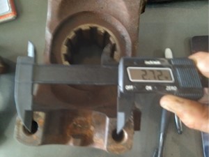Used Eaton/Fuller RT14609 Transmission Yoke Image