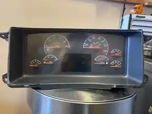 Used 2007 Volvo VNL Instrument Cluster (Stock #111623)) Part Image