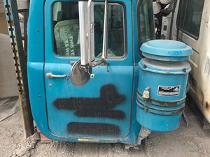 Used 2000 Mack RB690S Cab (Stock #10319)) Part Image