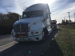 Used 2005 Kenworth T2000 Hood (Stock #8908)) Part Image