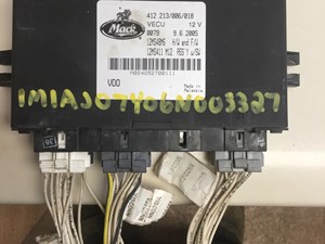 Used 2006 Mack CHN613 Vehicle ECM Image