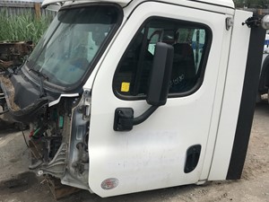 Used 2016 Freightliner Cascadia 113 Cab Image