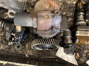Used Ford 6.0L Oil Pump (Stock #12894)) Part Image