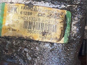 Used Ford 6.0L Steering Pump (Stock #12898)) Part Image