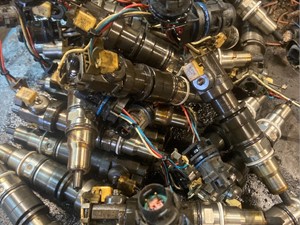 Used International VT-365 6.0L Injector (Stock #12793)) Part Image