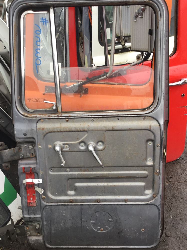 Mack DM (Stock 6539) Doors TPI
