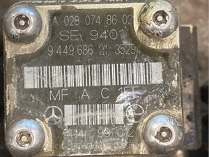 Used Mercedes OM906LA Injector (Stock #13274)) Part Image