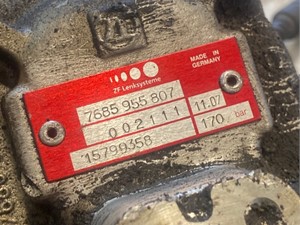 Used Steering Pump Image
