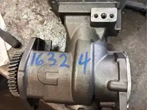 New Universal Cummins ISL Air Compressor (Stock #16324)) Part Image