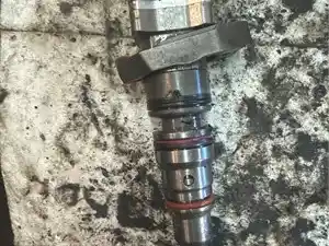 Used 1998 International 7.3 DIESEL Injector (Stock #16502)) Part Image