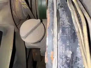 Used 2000 Cummins ISC Engine Assy Image