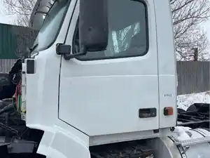 Used 2005 Volvo VN Cab Image