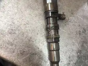 Used 2013 Detroit DD13 Injector (Stock #17303)) Part Image