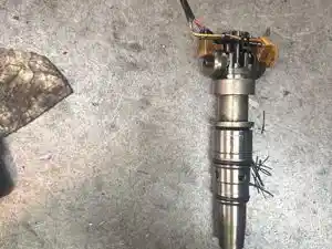 Used 2013 International MAXXFORCE DT Injector (Stock #17289)) Part Image
