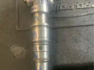 Used 2014 International MAXXFORCE DT Injector (Stock #15573)) Part Image