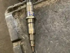 Used Cummins ISC Injector (Stock #12672)) Part Image