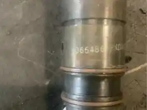 Used Cummins L10 Injector (Stock #14626)) Part Image