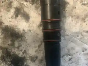 Used Cummins L10 Injector (Stock #15687)) Part Image