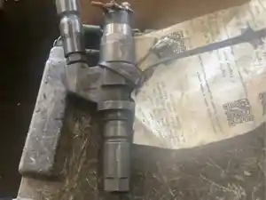 Used GM/Chev (HD) 6.6L DURAMAX Injector (Stock #12675)) Part Image
