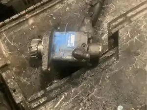 Used International DT466 Steering Pump Image