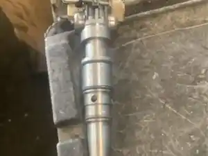 Used International DT466E Injector (Stock #12889)) Part Image