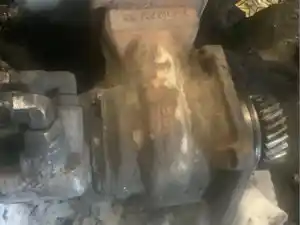 Used Mercedes OM460LA Air Compressor (Stock #15513)) Part Image