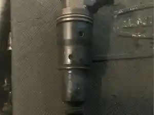 Used Volvo D13 Injector (Stock #15202)) Part Image