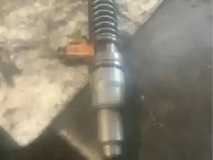 Used Volvo D13 Injector (Stock #16122)) Part Image