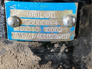 Used Volvo D12 Air Compressor Image