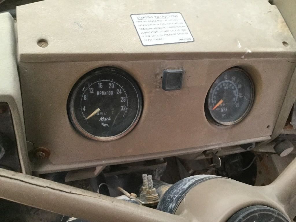 1967 MACK DM685S (Stock #46834) | Instrument Cluster | TPI
