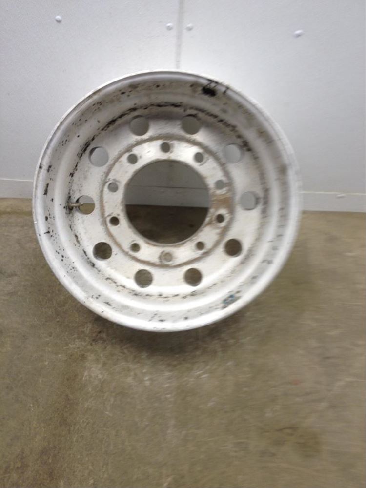 2000 HUB PILOT 22 5 ALUMINUM Stock 24676 Wheels TPI