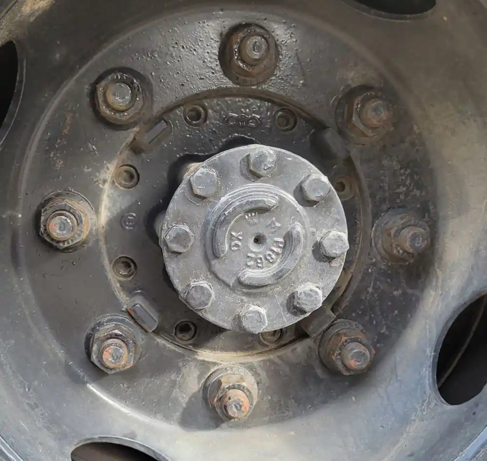 Image 2 of part Used 2010 Meritor/Rockwell MS113 Axle Housing (Rear)