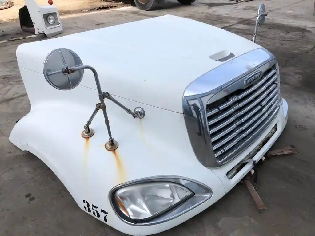 Image 3 of part Used 2017 Freightliner COLUMBIA 120 Hood
