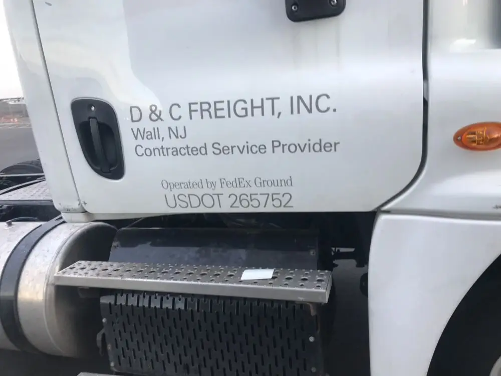Image 11 of part Used 2020 Freightliner Cascadia Bumper