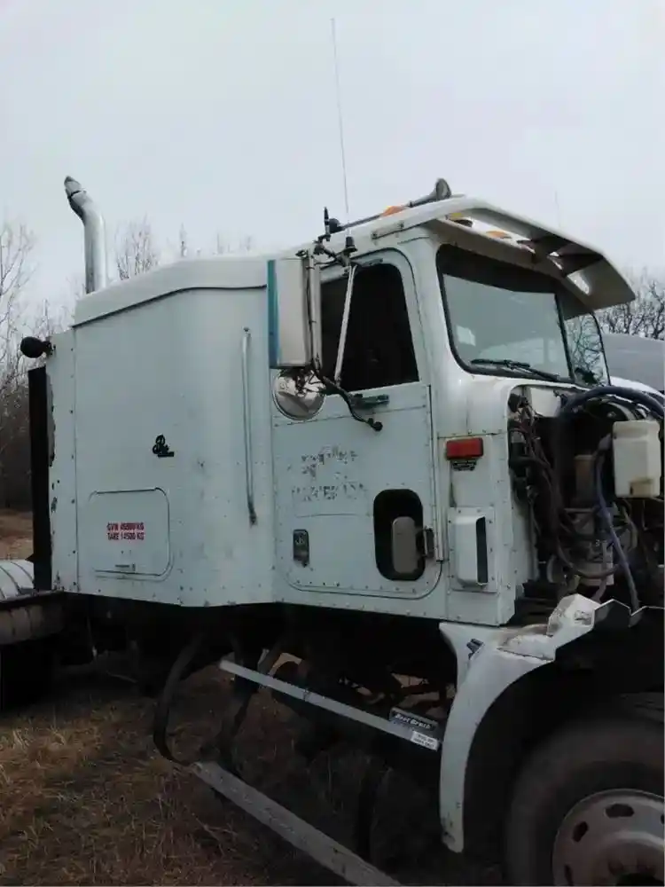 Image 3 of part Used 2022 Freightliner Cascadia 123 Door