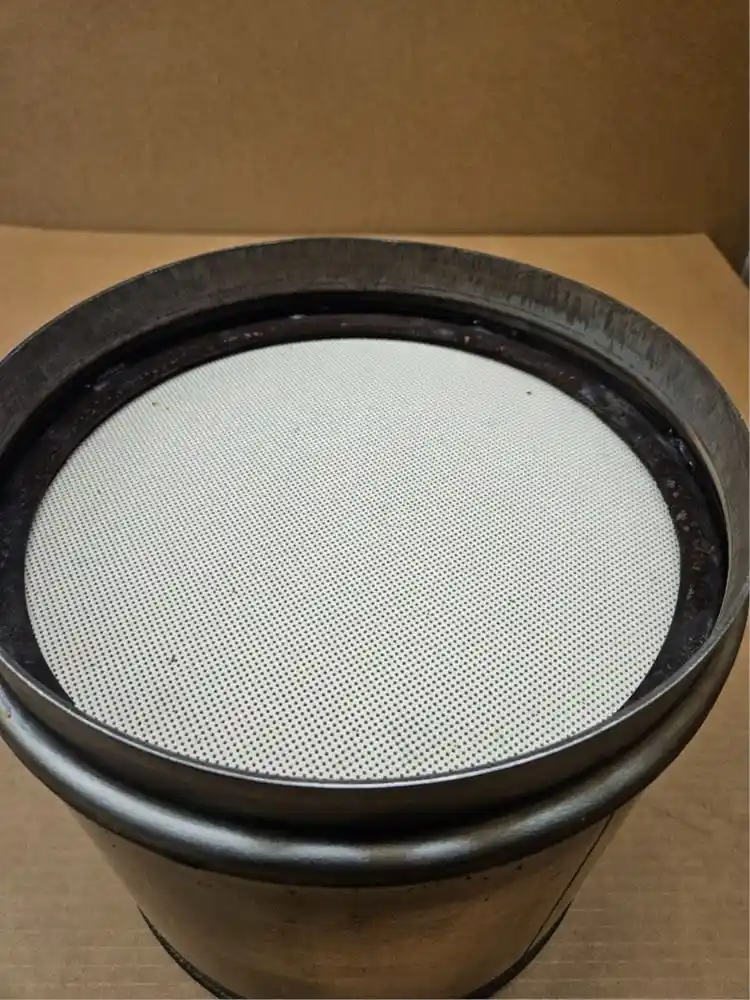 Image 2 of part Rebuilt 2010 Volvo VNL Diesel Particulate Filter (DPF)
