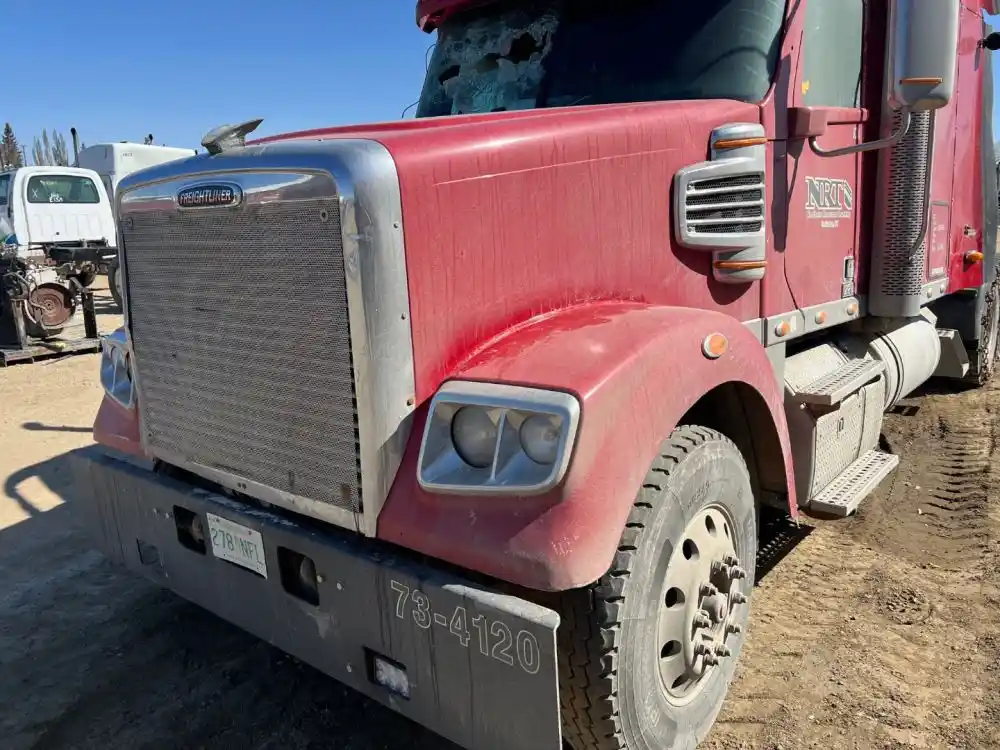 Image 2 of part Used 2016 Freightliner 122SD Hood