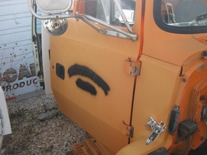 Used 1992 Ford LN800 Door Image