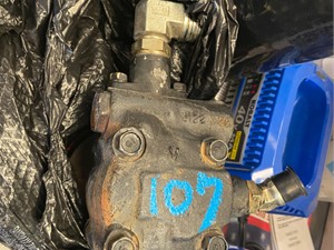 Used 2000 Isuzu 6HK1 Steering Pump (Stock #107)) Part Image