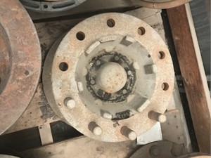 Used 2002 22.5" Hub Image