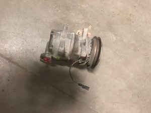 Used 2004 Isuzu NPR-HD A/C Compressor (Stock #746-12)) Part Image