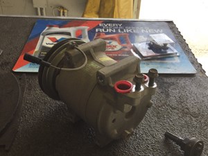 Used 2006 GM/Chev (HD) W3500 A/C Compressor (Stock #737-13)) Part Image