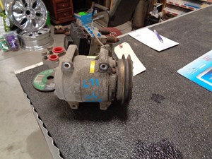 Used 2006 Isuzu NPR A/C Compressor (Stock #671-31)) Part Image