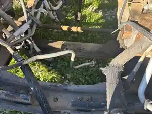 Used 2006 Chevrolet C4500 Front Axle, Complete Image